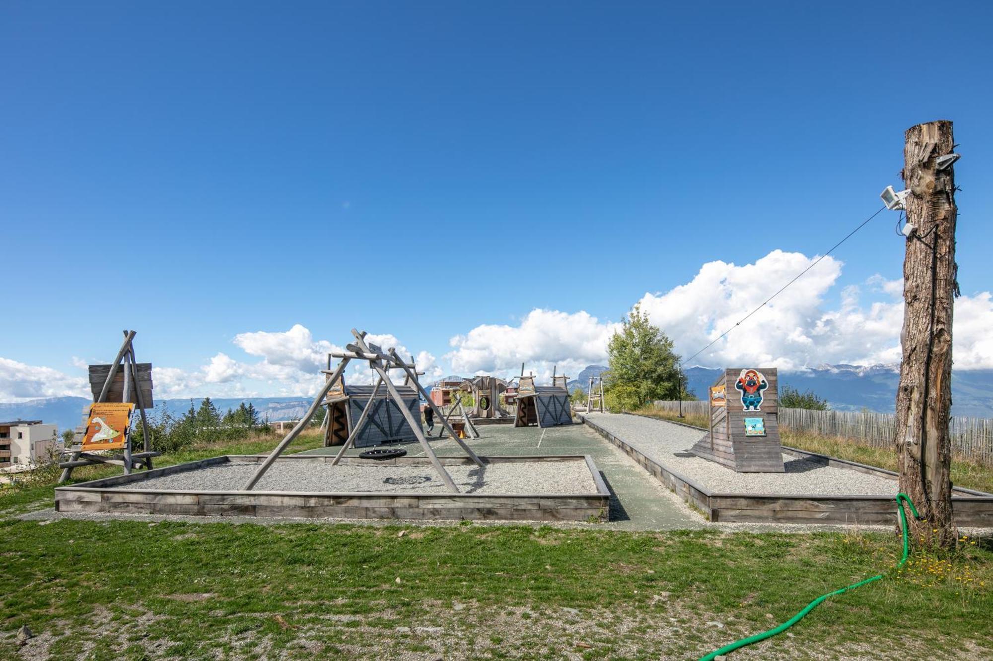 Vvf Les 7 Laux Massif De Belledonne Hotell Prapoutel Exteriör bild