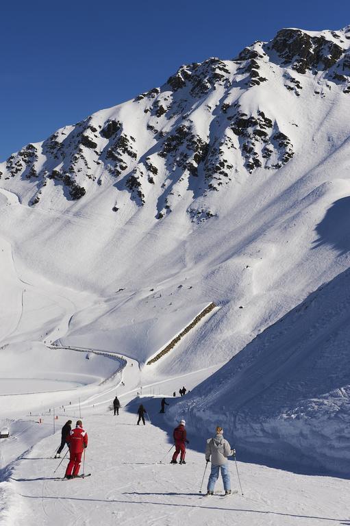 Vvf Les 7 Laux Massif De Belledonne Hotell Prapoutel Exteriör bild