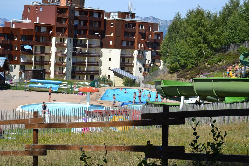 Vvf Les 7 Laux Massif De Belledonne Hotell Prapoutel Exteriör bild
